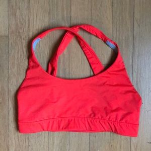 Cross-back GapFit Sports Bra